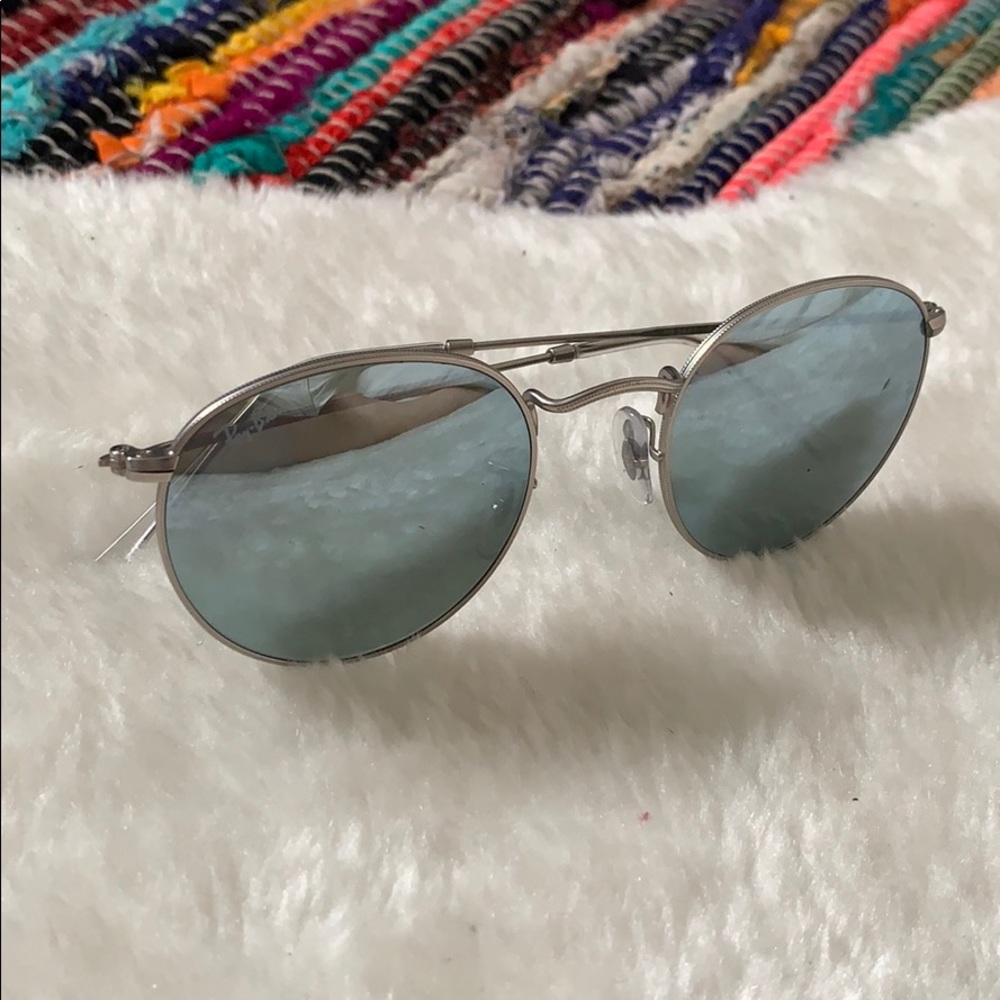 Blue mirrored lens silver frame Ray-Bans